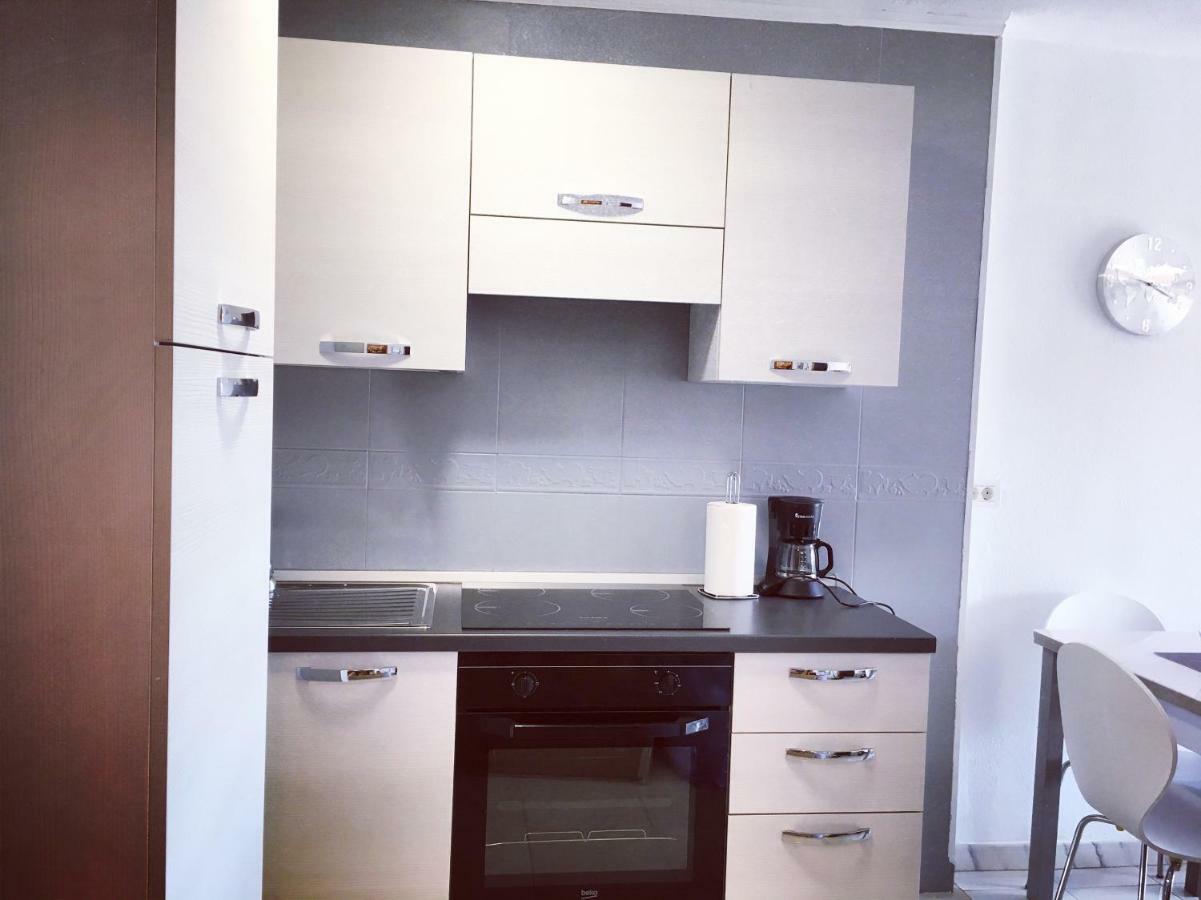 Apartamento En Playa Las Vistas - Torres Del Sol Arona  Eksteriør billede