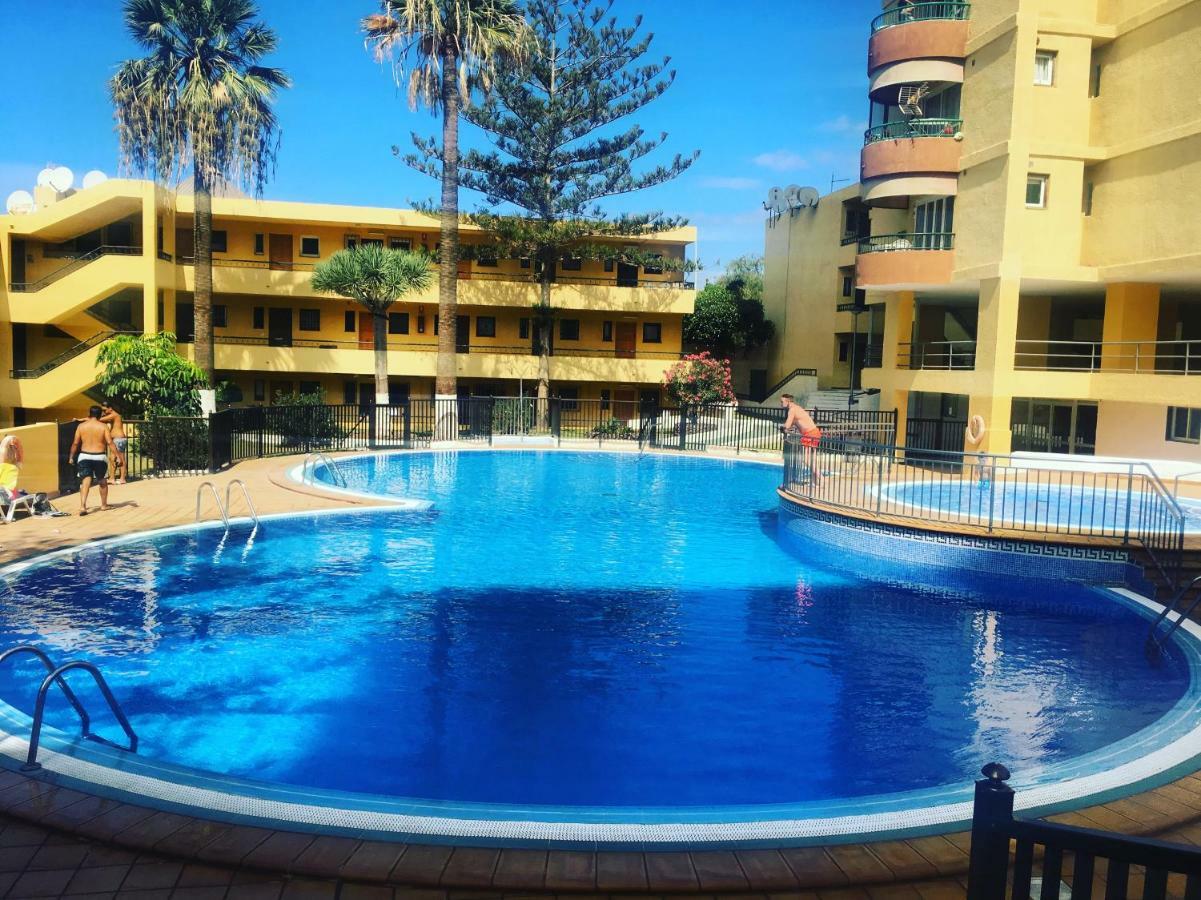 Apartamento En Playa Las Vistas - Torres Del Sol Arona  Eksteriør billede