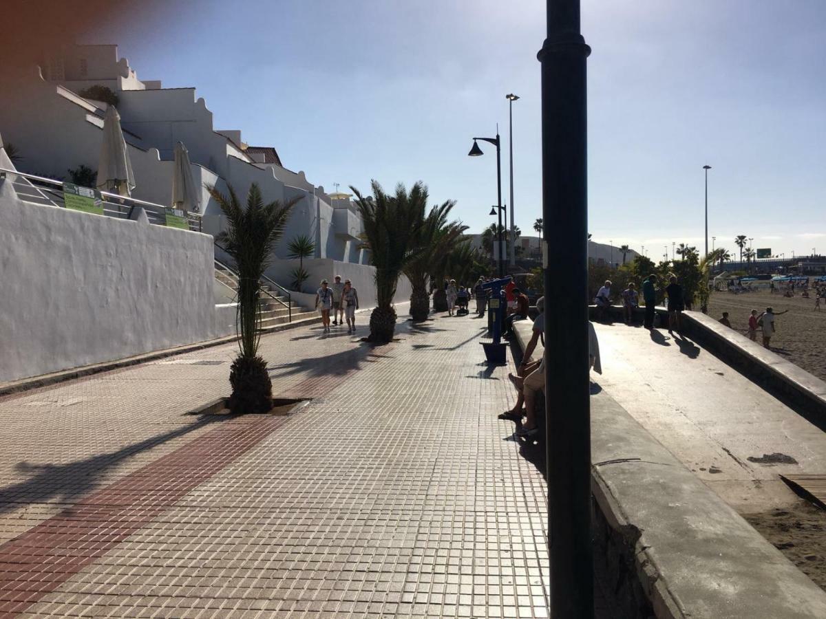 Apartamento En Playa Las Vistas - Torres Del Sol Arona  Eksteriør billede